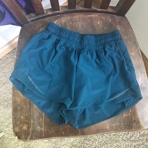 Lululemon Hotty Hot Shorts 4”